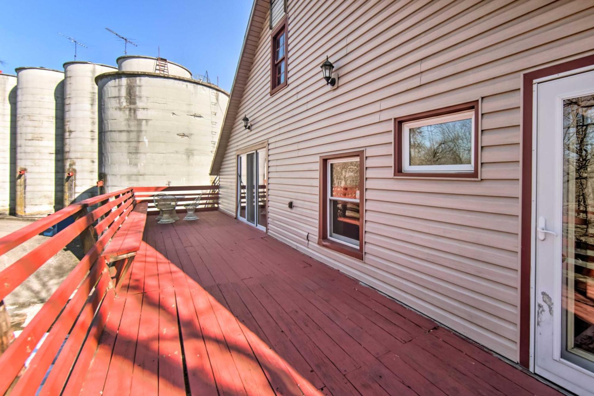 Runningwater Apartment In Lancaster With Deck מראה חיצוני תמונה