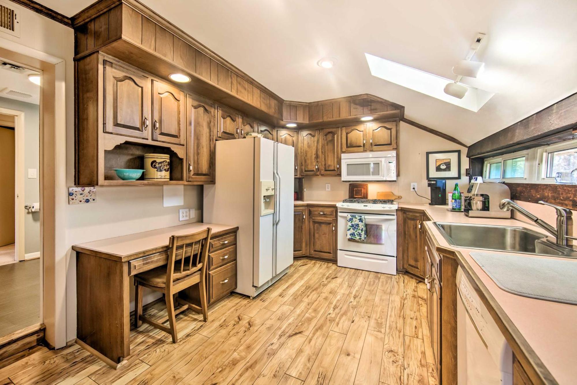 Runningwater Apartment In Lancaster With Deck מראה חיצוני תמונה