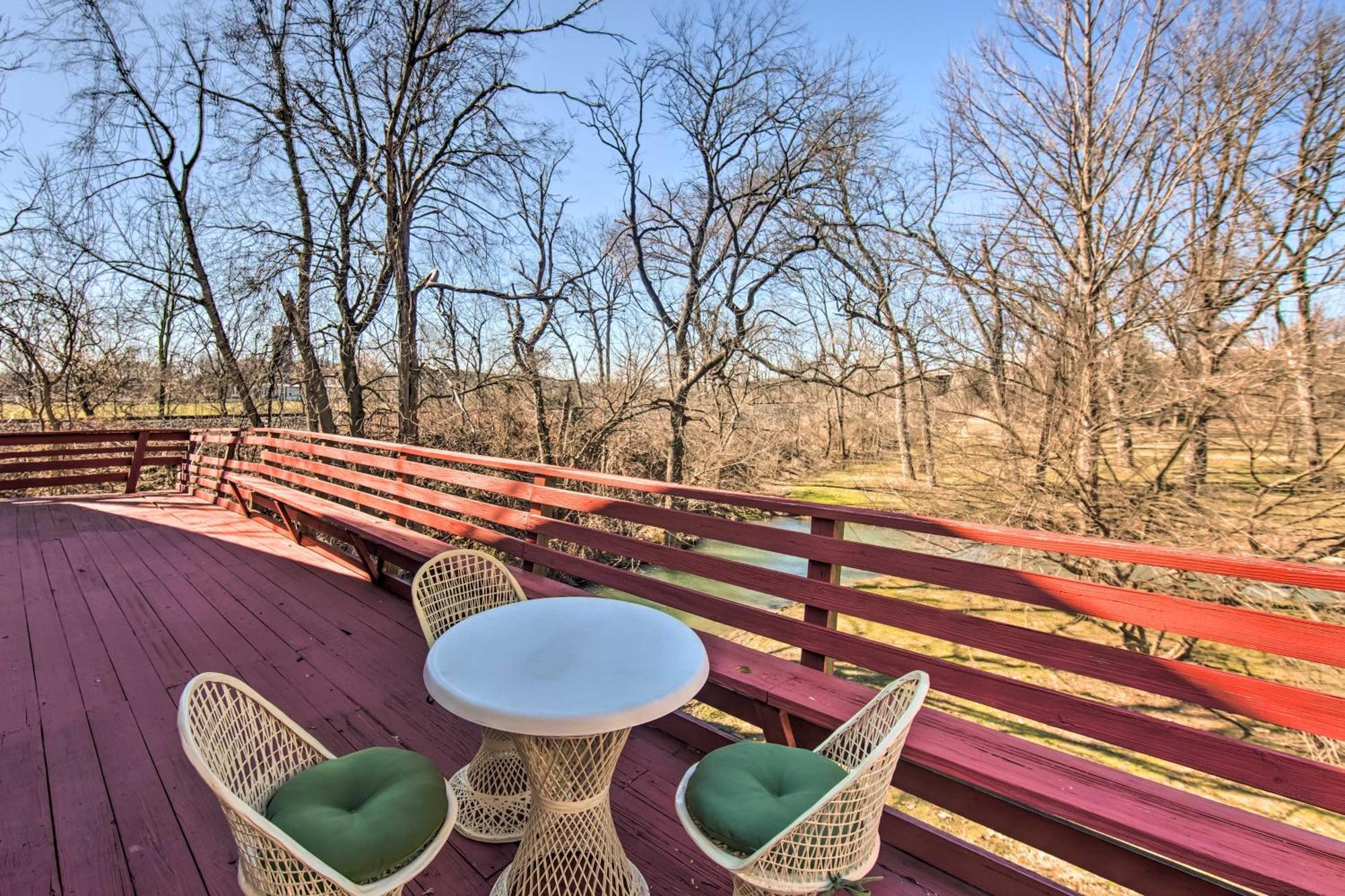 Runningwater Apartment In Lancaster With Deck מראה חיצוני תמונה